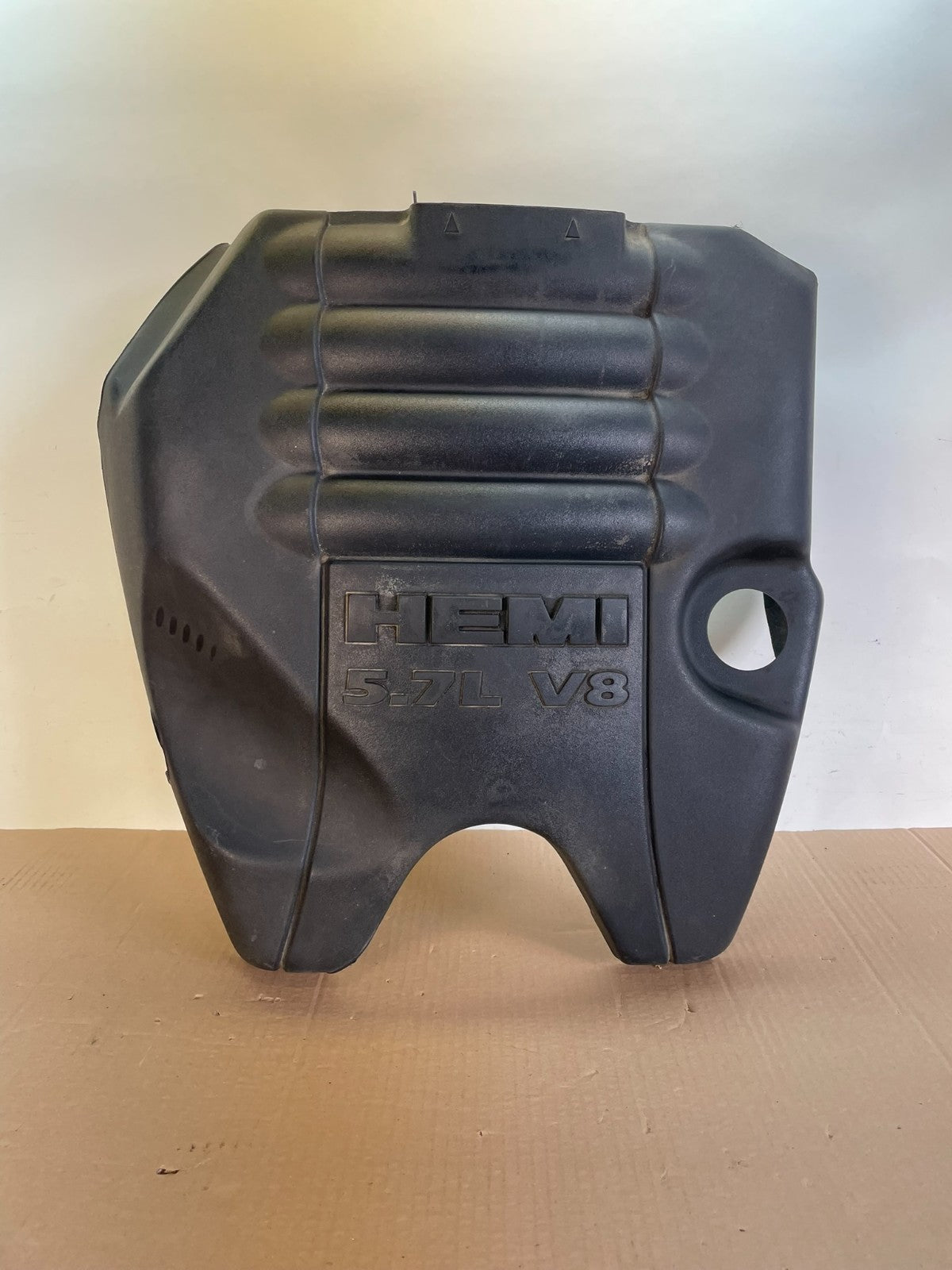 2009 to 2014 Dodge Ram 1500 Hemi 5.7L Engine Motor Cover AH6482 DG0