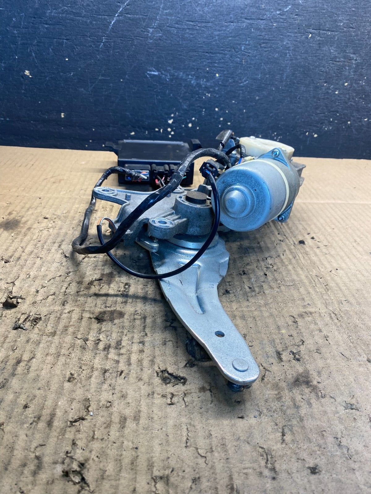 2007 - 2008 Cadillac Chevy GMC Rear Liftgate Door Control Module aa7584 DG3