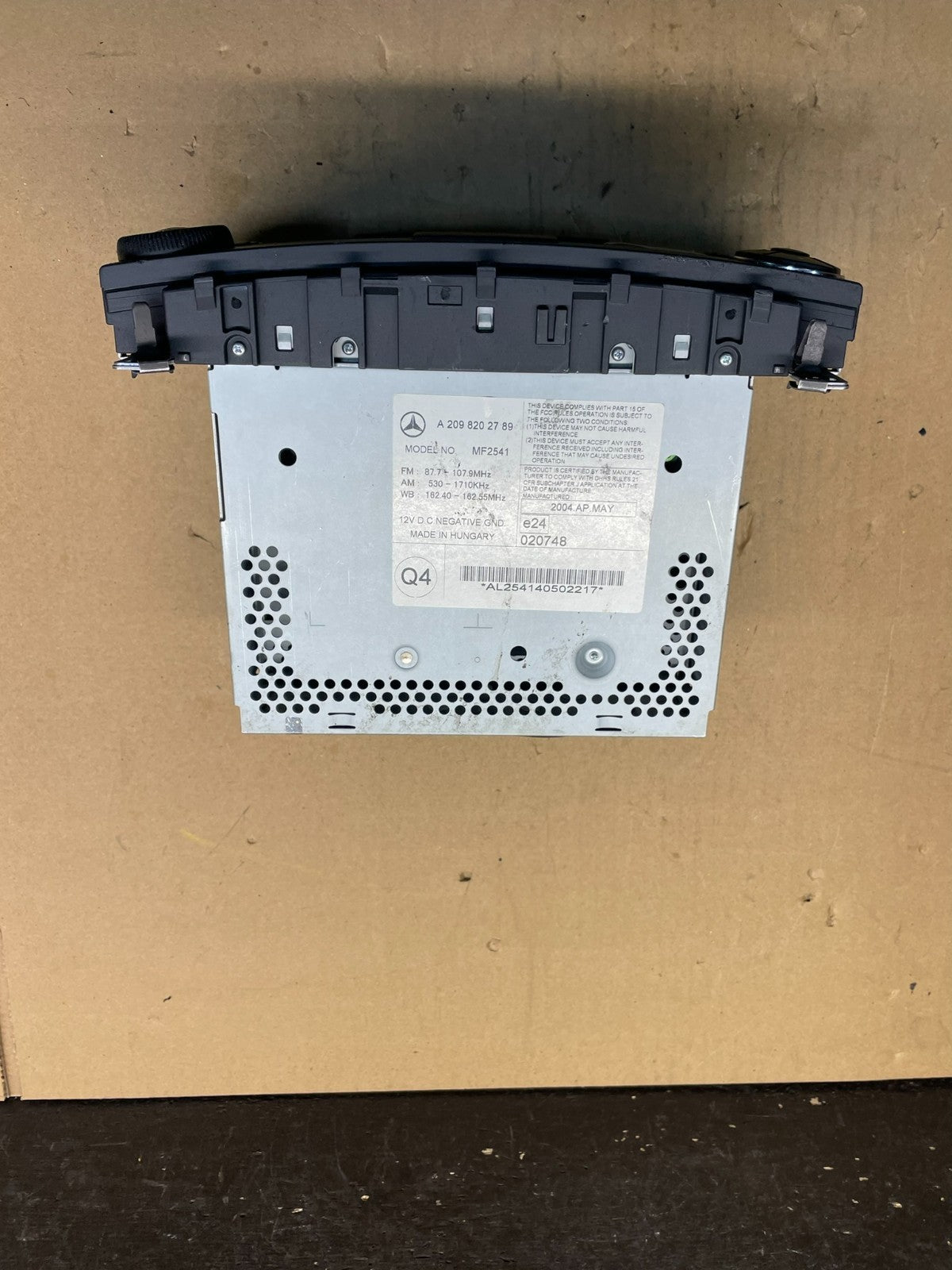 Damaged 2005-2009 Mercedes CLK320 CLK350 W209 Head Unit Radio Navi W4349 DG8