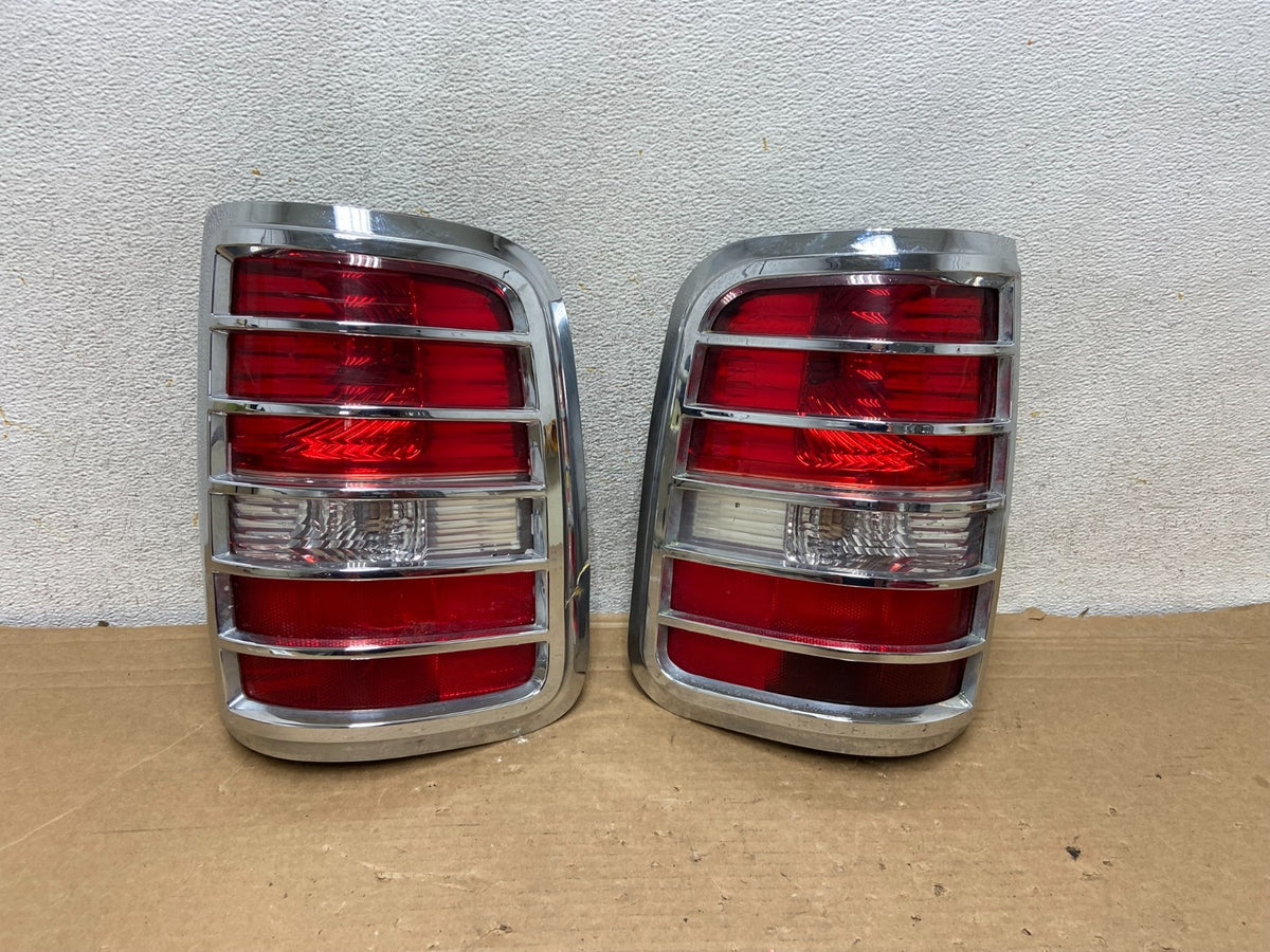 2004 to 2008 Ford F150 F-150 Left+Right Set Side Tail Lights AH8465 DG0