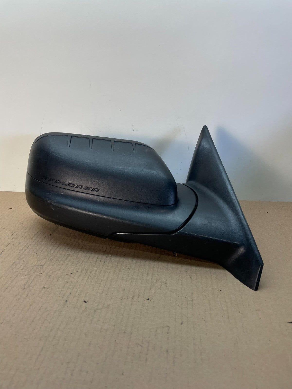 2011 to 2015 Ford Explorer Right Passenger View Door Mirror ai4148 DG0