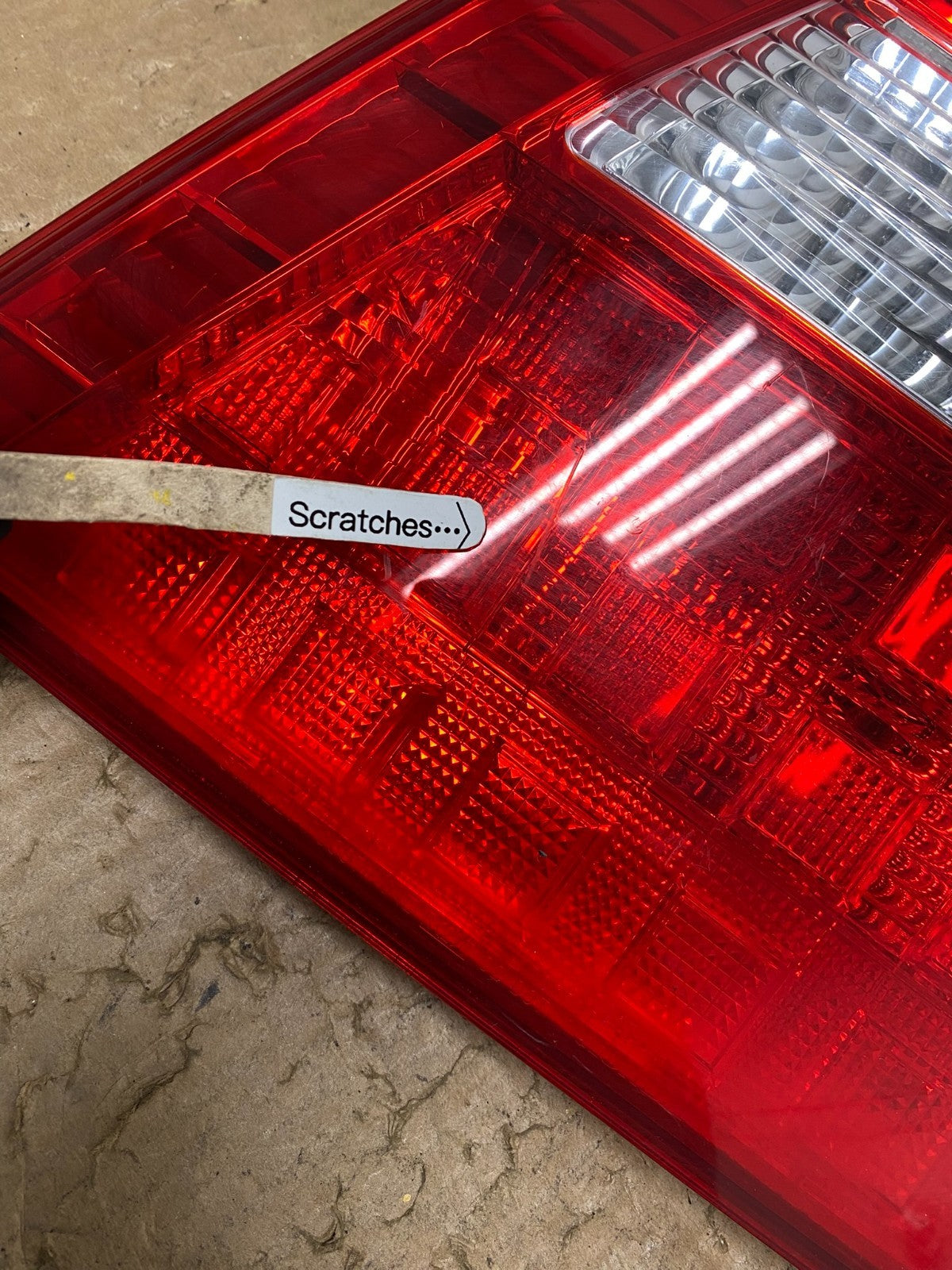 2005 2006 2007 Honda Odyssey Inner Right Passenger RH Tail Light Z1142 DW3