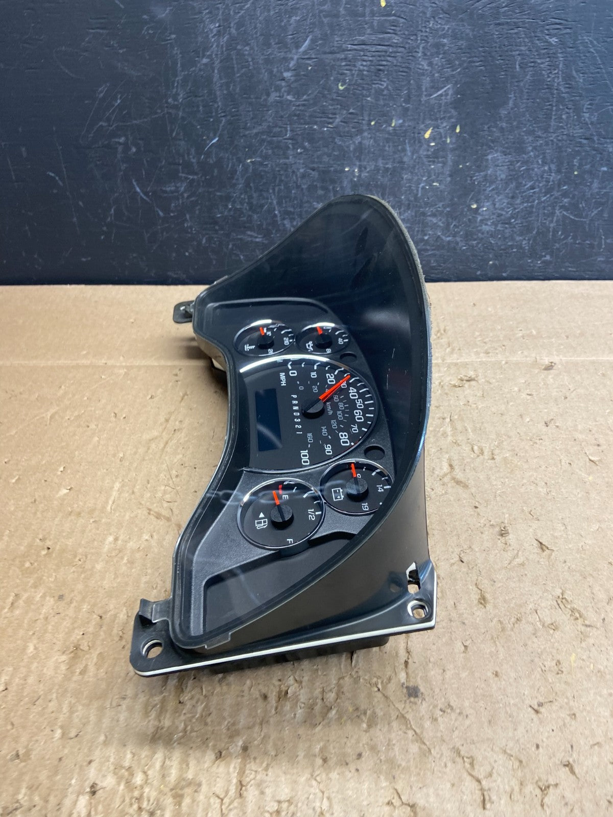 2010 - 2012 Chevrolet Express 2500 3500 Speedometer Cluster Gauge AC9246 DG3