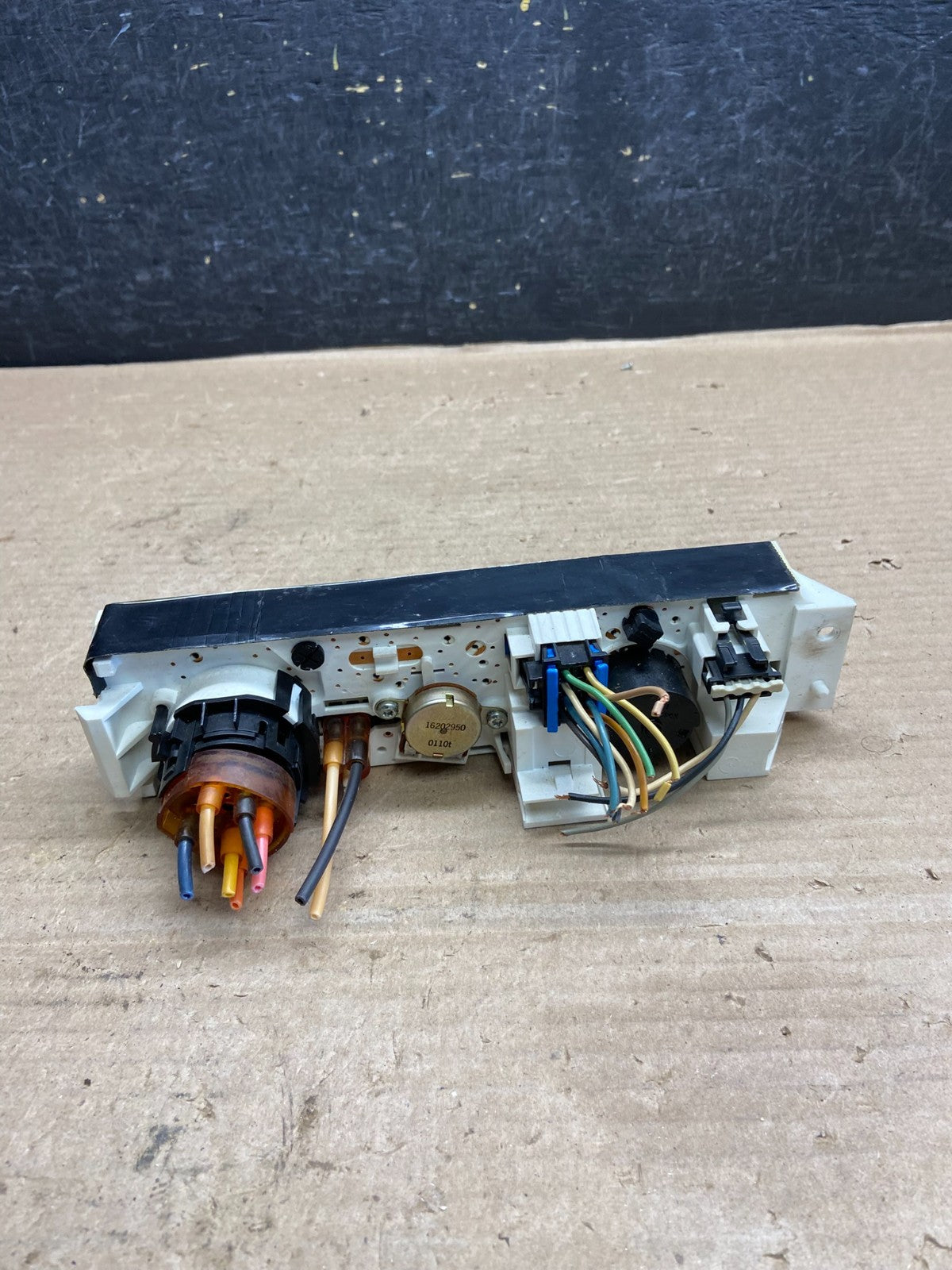 2001 - 2007 GMC Chevrolet Express 1500 Climate Control A/C AH3735 DG3