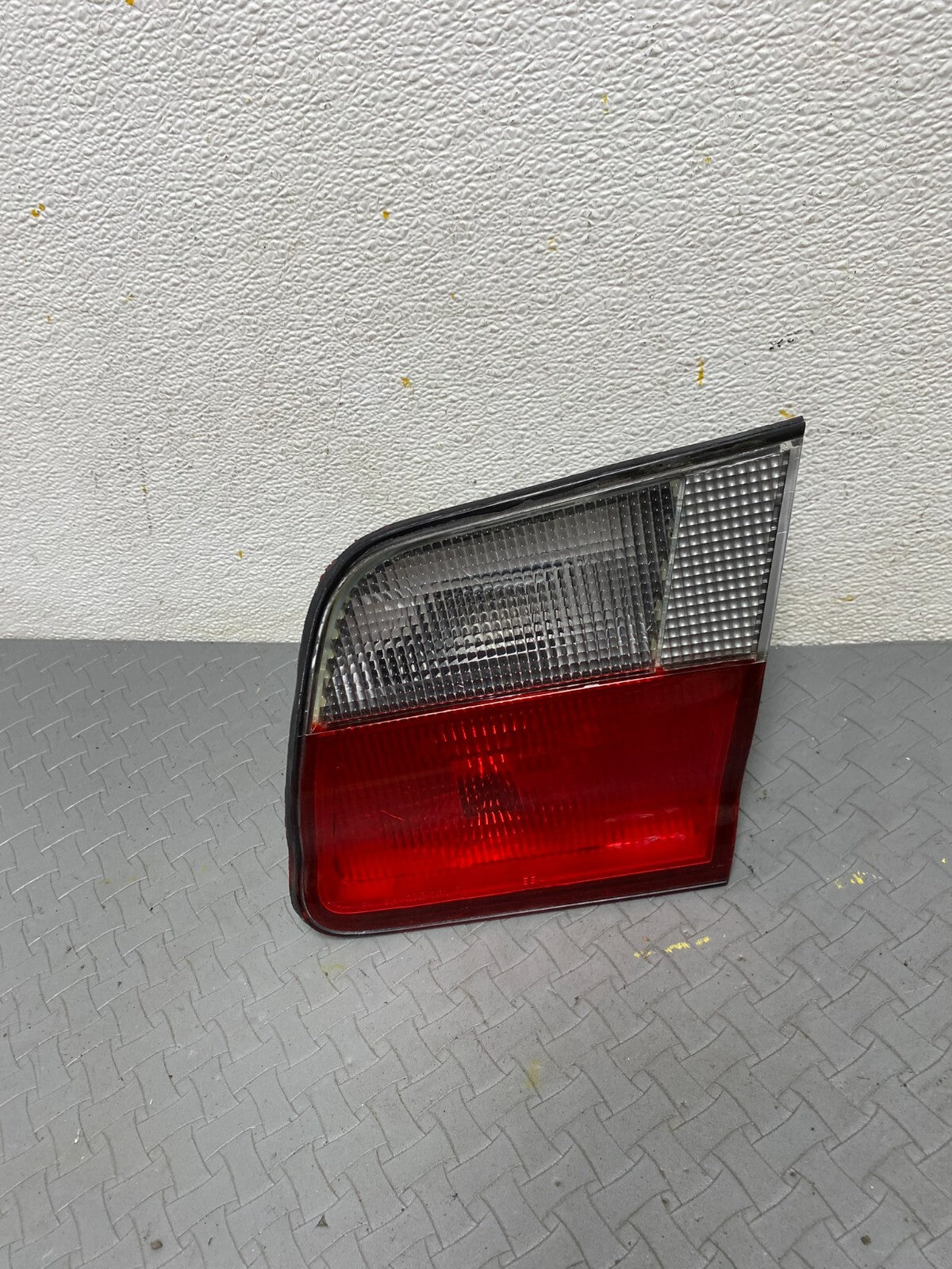 1995 1996 Nissan Maxima Right Passenger RH Side Inner Tail Light Oem A5096 DG10