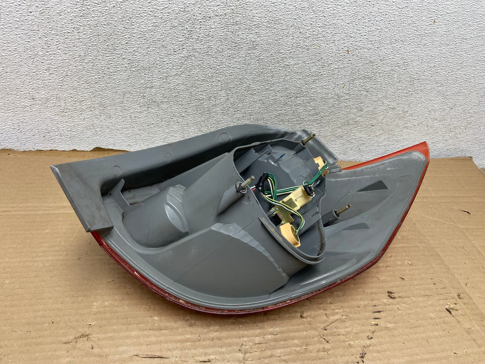 2003-2004 Toyota Matrix Left Driver LH Side Tail Light AG9072 LK6