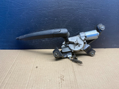 2016 - 2018 Kia Sorento Rear Glass Windshield Wiper Motor AC0869 DG0