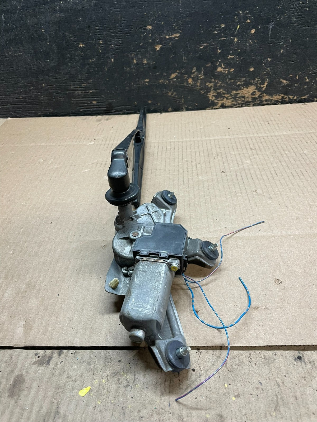 2011-2020 Toyota Sienna Rear Windshield Washer Wiper Motor W5941 DG2