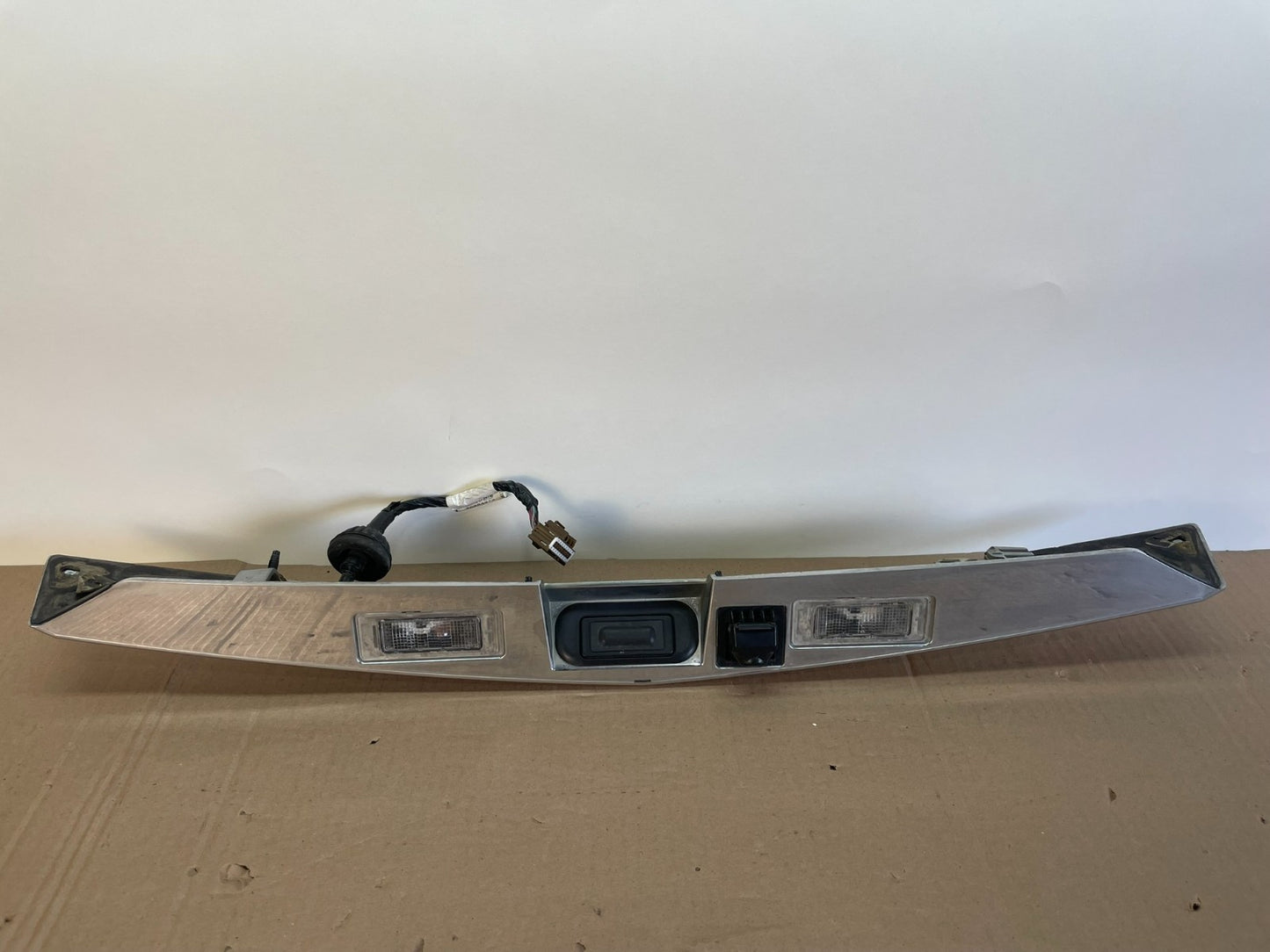 2010-2015 Cadillac SRX Rear Liftgate Tailgate Finish Molding W/ Camera ag7720 DG4