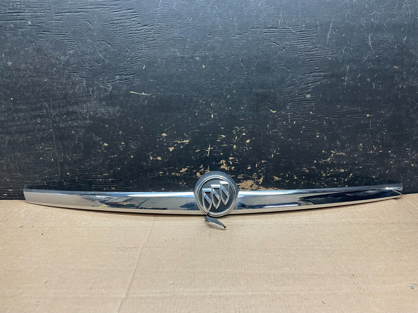 2011-2013 Bucik Regal Trunk Molding Trim Garnish Chrome Rear Tailgate Y9343 DG0