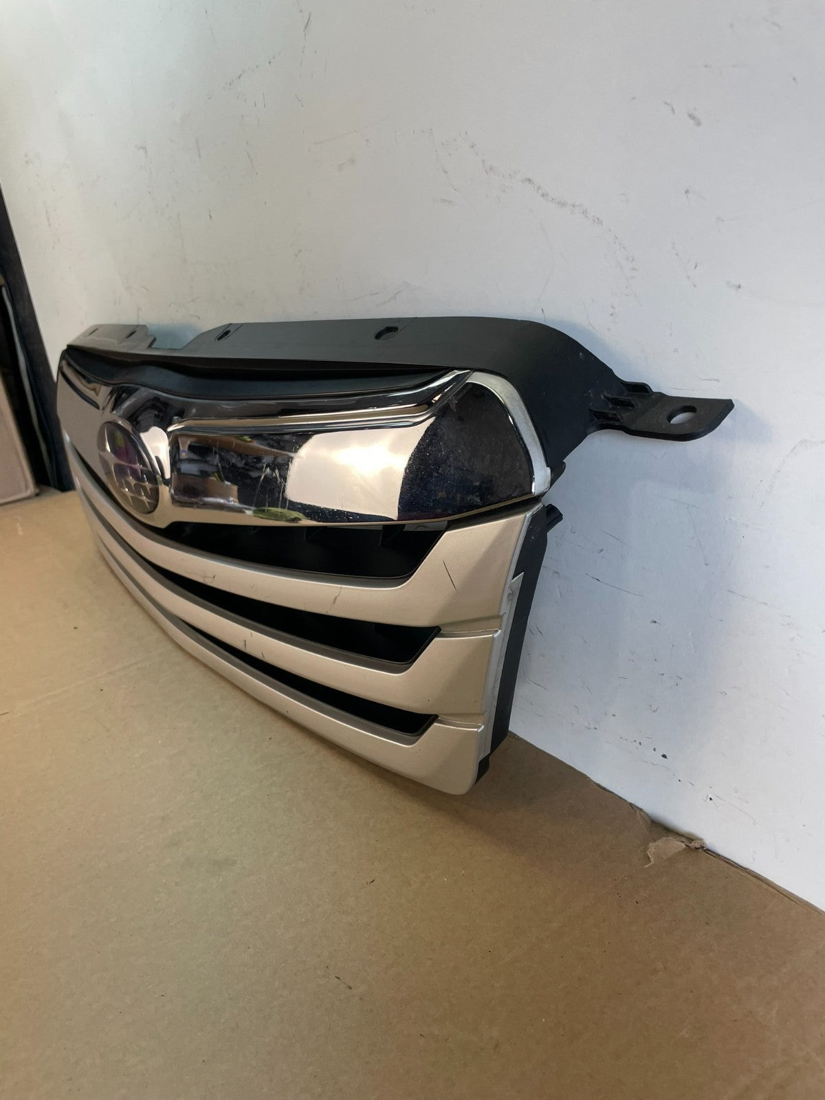 2010 to 2012 Subaru Legacy Outback Wagon Front Grill Grille AG7590 DG1
