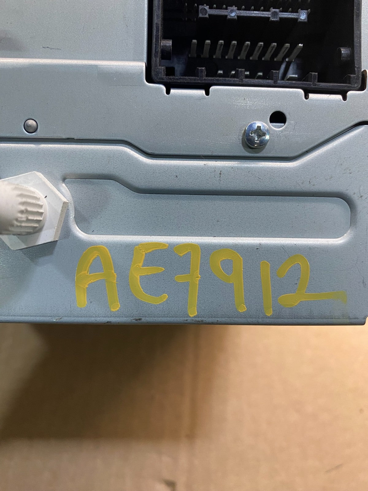 2011 to 2012 Chevrolet Equinox Cruze Radio Cd Receiver 20983517 AE7912 DG7