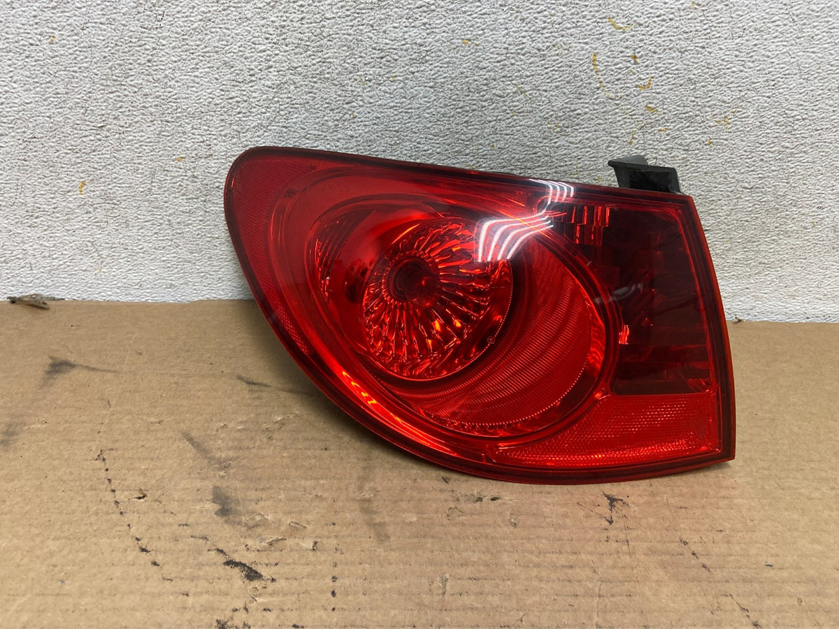 2007 to 2010 Hyundai Elantra Sedan Left Driver Side Tail Light AH4295 LK0