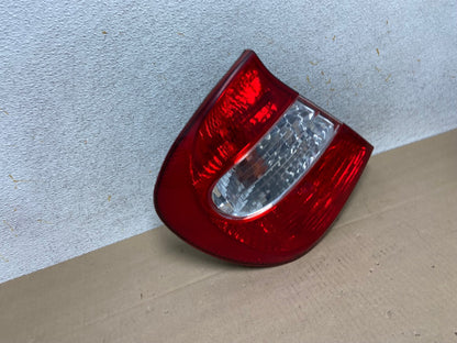2002 2003 2004 Toyota Camry Left Driver LH Side Tail Light AI14172