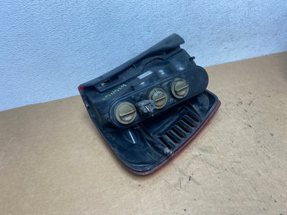 1999-2004 Jeep Grand Cherokee WJ Right Passenger Rh Tail Light AD4809 LK5