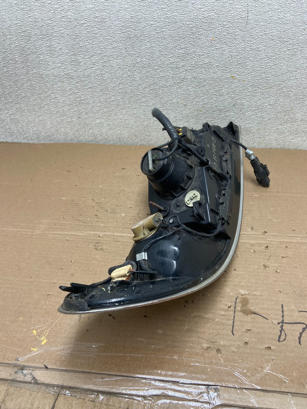 1999 to 2002 Lincoln Continental Left Driver LH Side Headlight Oem AB1402 DW10