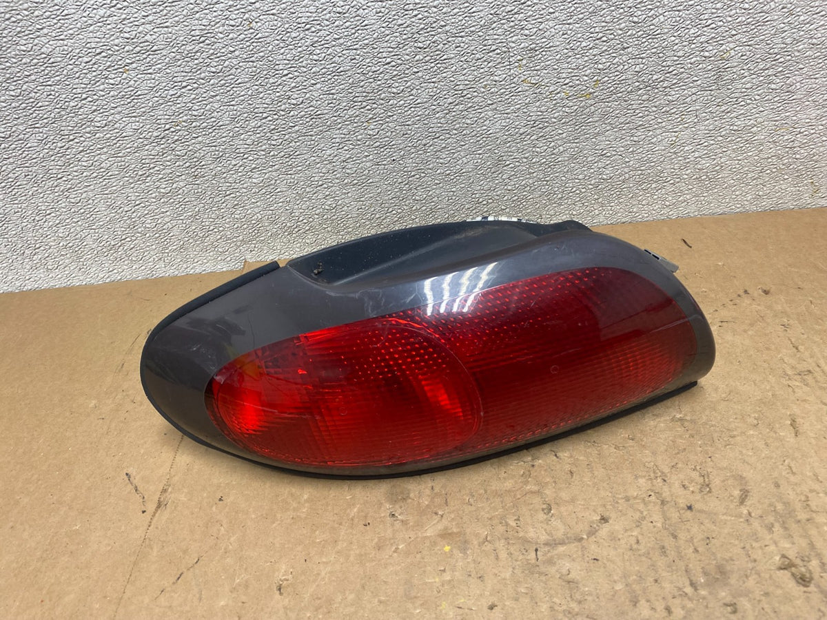 1996 to 1997 Ford Taurus Left Driver Lh Side Tail Light Z7906 DW0