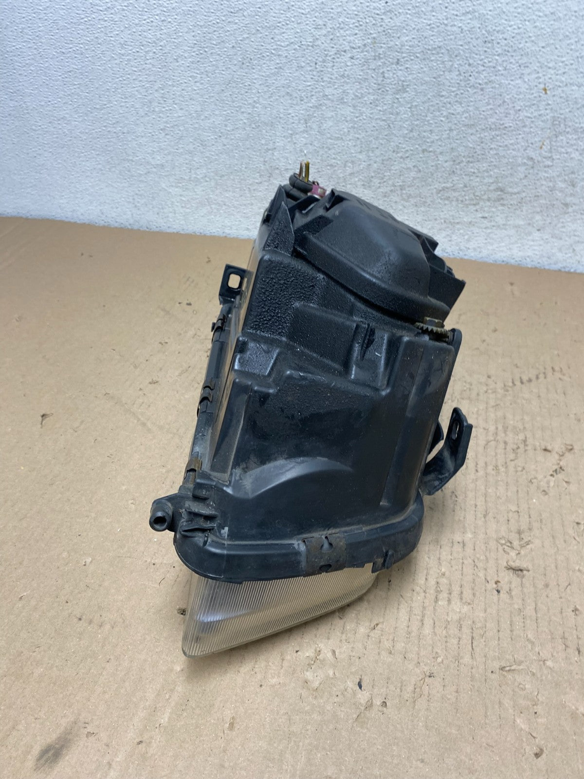 Halogen 1996 to 1999 Audi A4 Left Driver LH Side Headlight AF3223 DW7