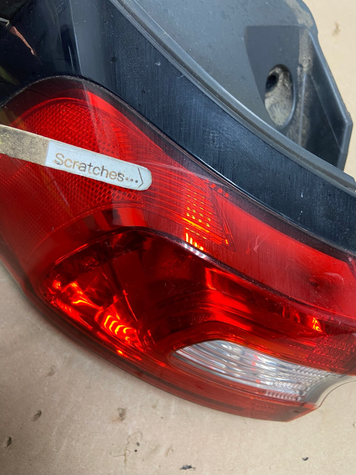 2014 to 2018 Jeep Cherokee Left Driver LH Side Tail Light AG6668 LK3