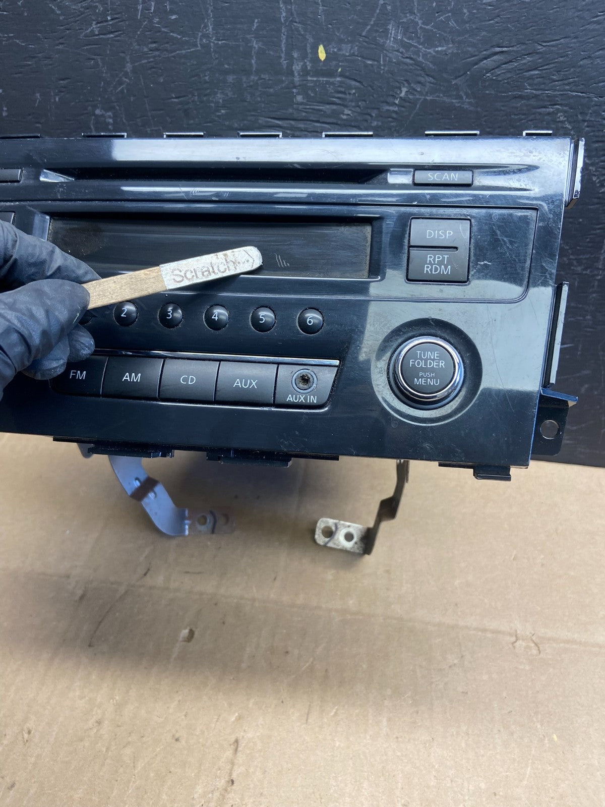 2013 to 2015 Nissan Altima Radio Cd Mp3 Player AUX Port AB9356 DG3