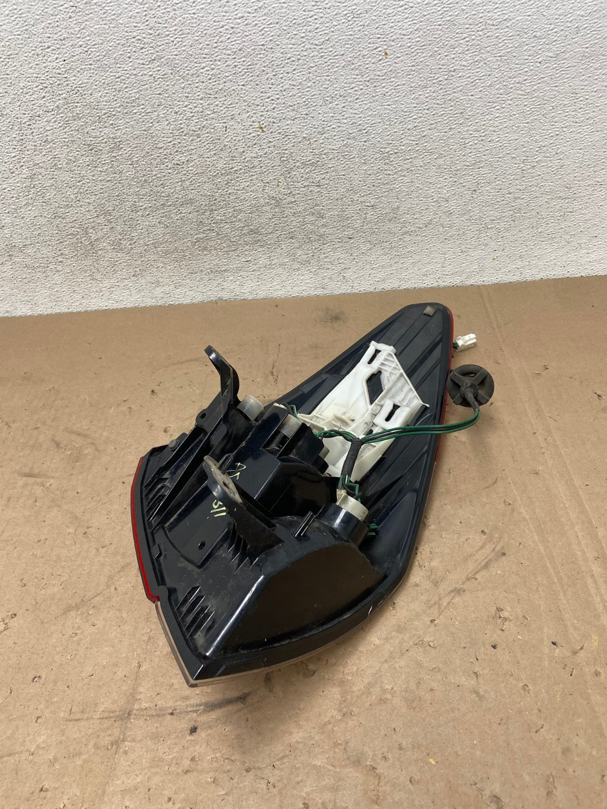 2010-2014 Subaru Outback Wagon Left Driver Lh Side Tail Light AG5311 LK5