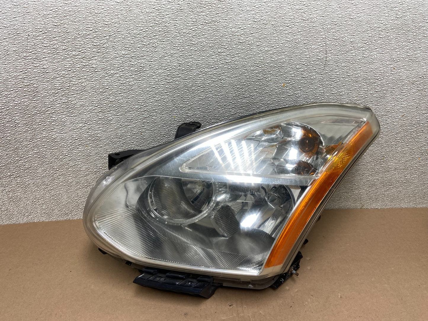 2008 to 2013 Nissan Rogue HID Xenon Headlight Left Driver Lh Side Oem AB4988 DW0