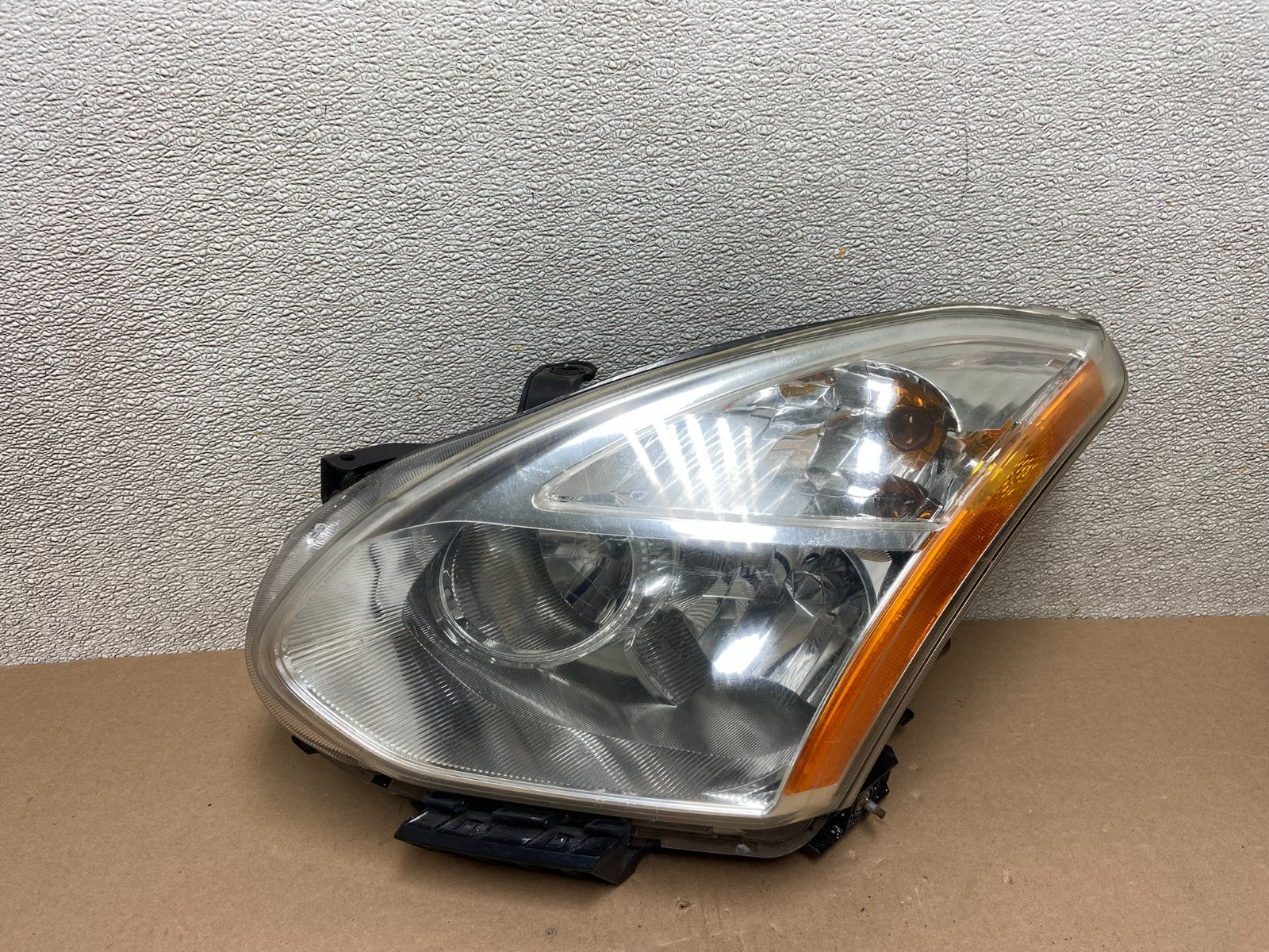 2008 to 2013 Nissan Rogue HID Xenon Headlight Left Driver Lh Side Oem AB4988 DW0