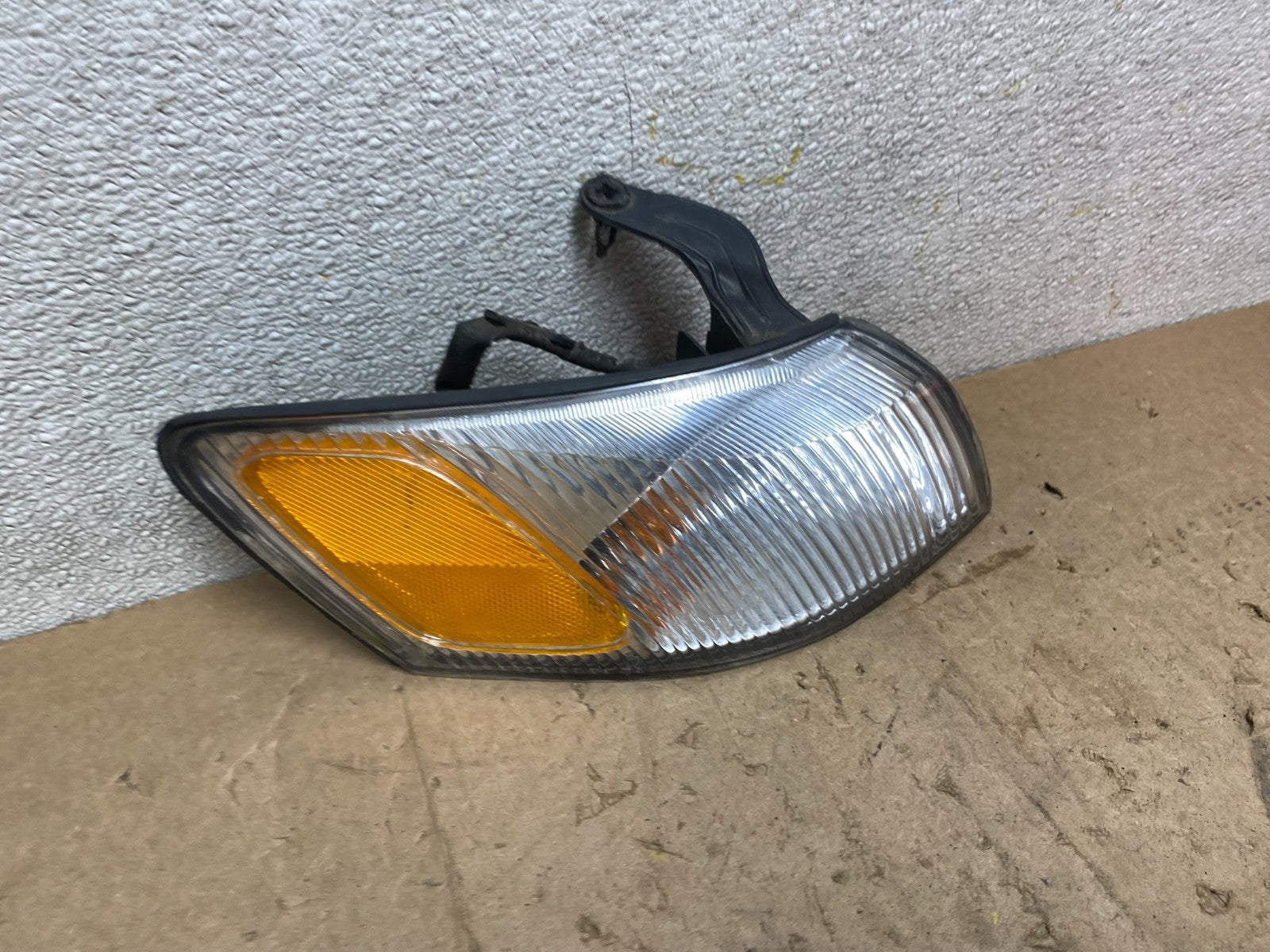 1997 1998 1999 Toyota Camry Right Passenger RH Turn Signal X2360 DW2