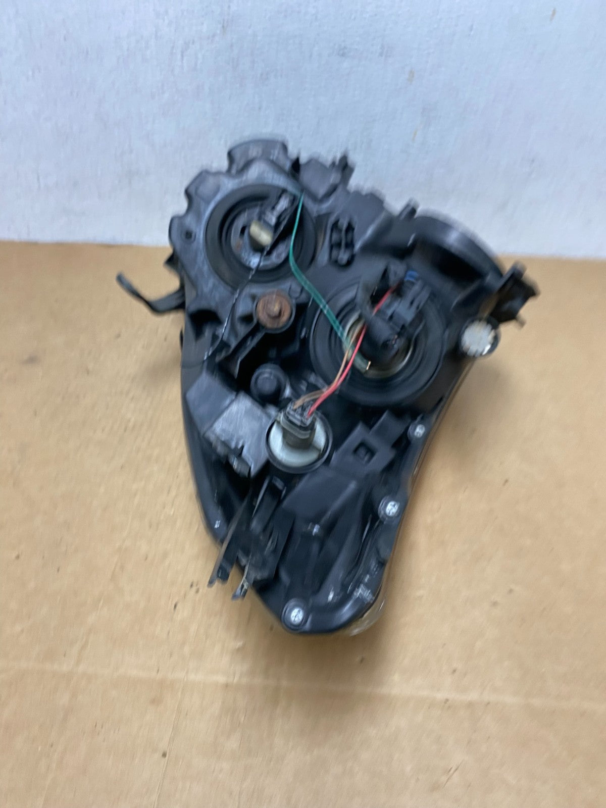 2008 to 2013 Nissan Rogue Left Driver LH Halogen Headlight AD4567 DW11