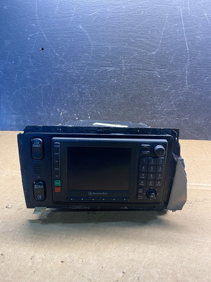 1998 to 2001 Mercedes ML-Class ML320 Radio Navigation Screen Display AF8865 DG0