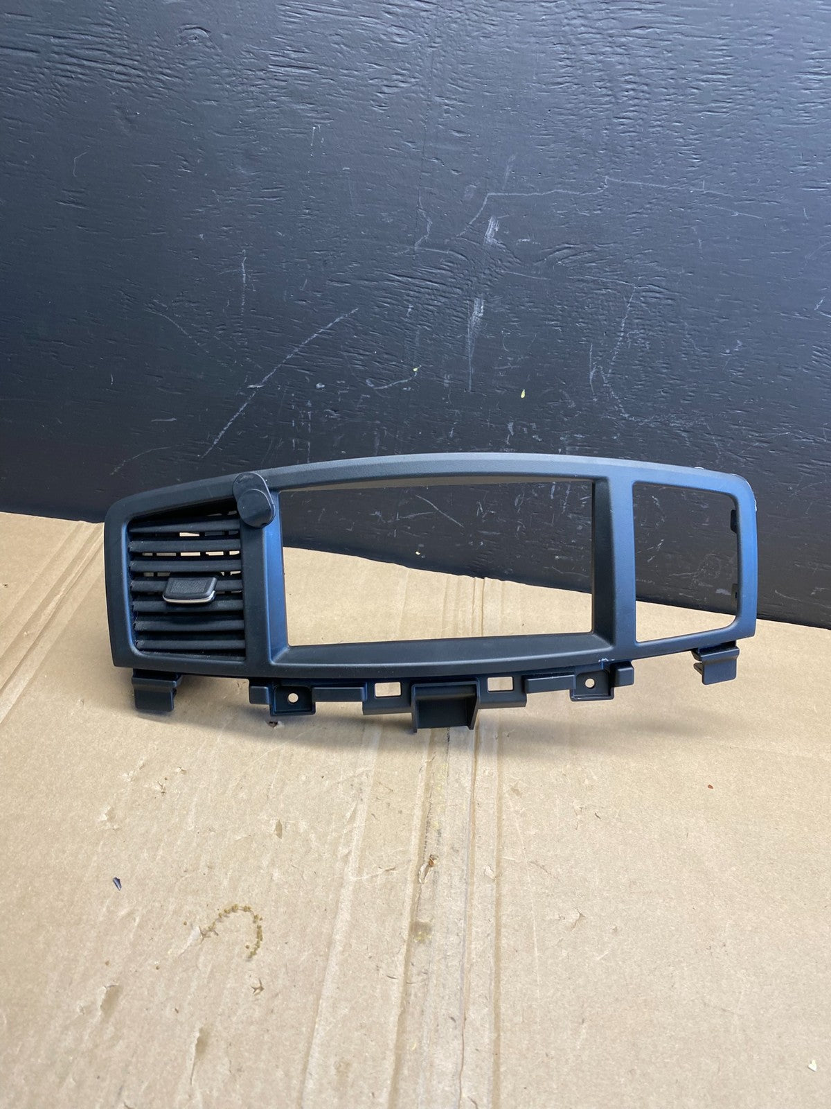 2011 to 2017 Nissan Quest Center Radio Trim Dash Panel Bezel Oem ab8777 DG0