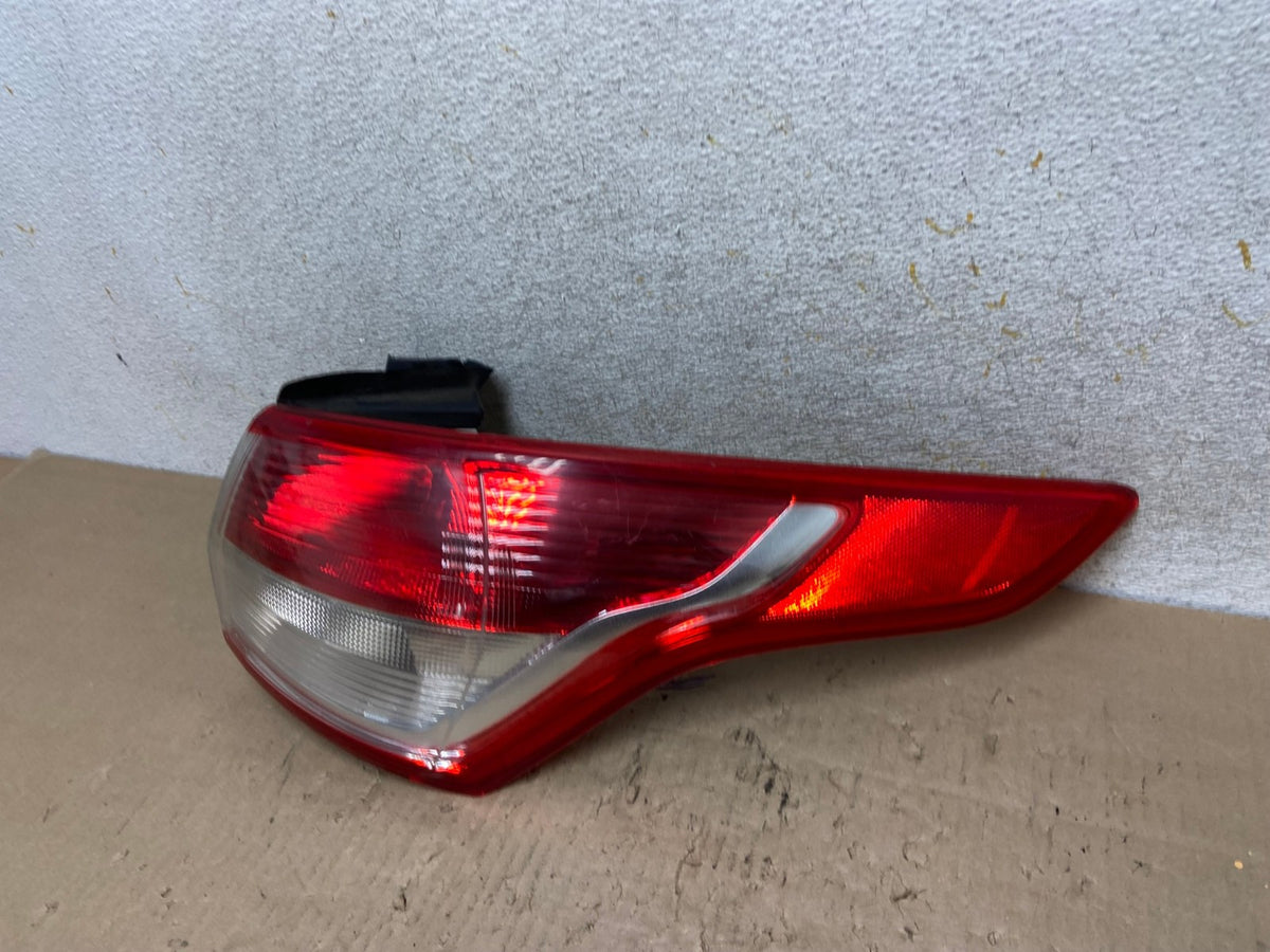 2013 to 2016 Ford Escape Right Passenger RH Side Tail Light AI2500 LK1