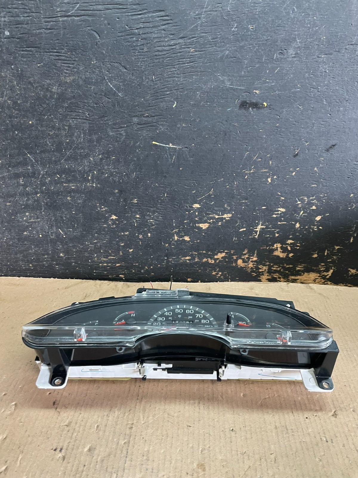 2001-2002 Ford Econoline E250 E350 Van Speedometer Instrument Cluster AA21171