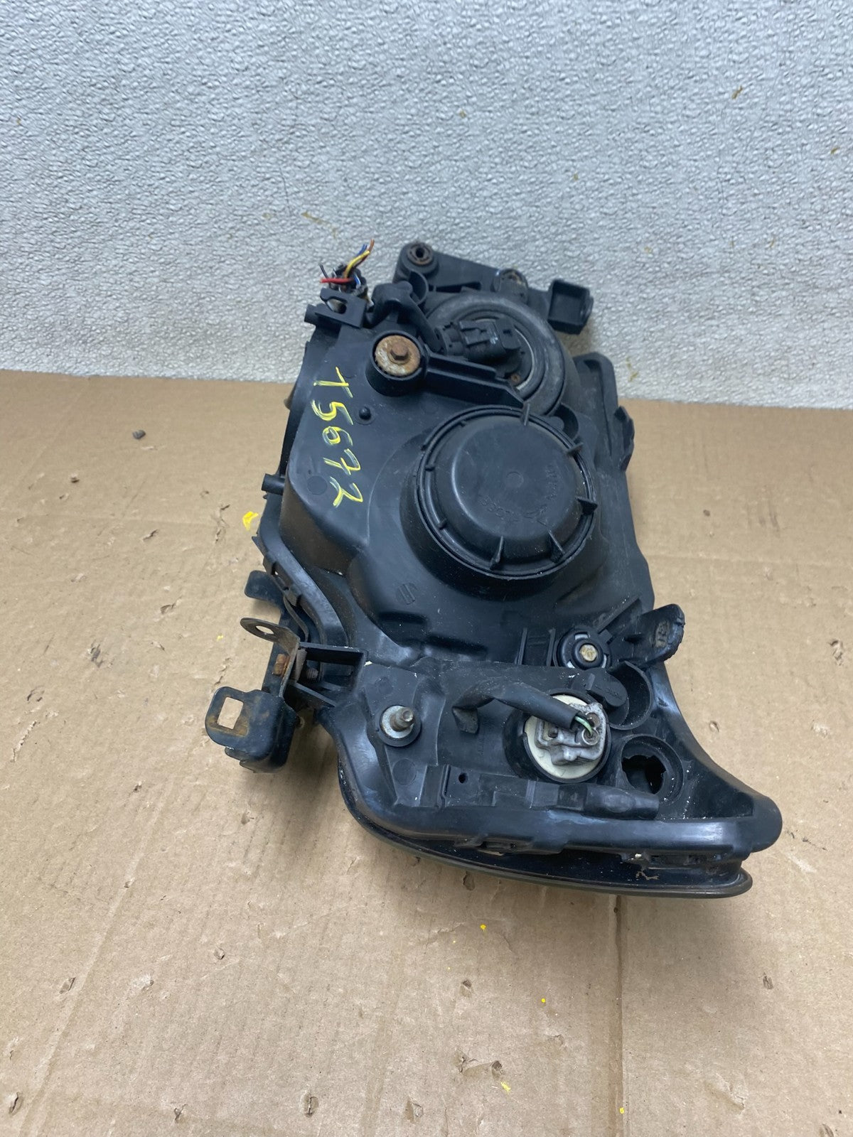 2006-2008 Subaru Forester Right Passenger Rh Headlight Halogen TYC T5672 DW10