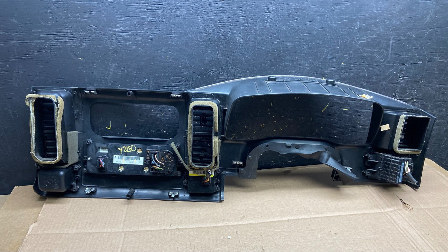2001 2004 Dodge Dakota Speedometer Climate  Control Radio Panel Bezel Y2150 DG5
