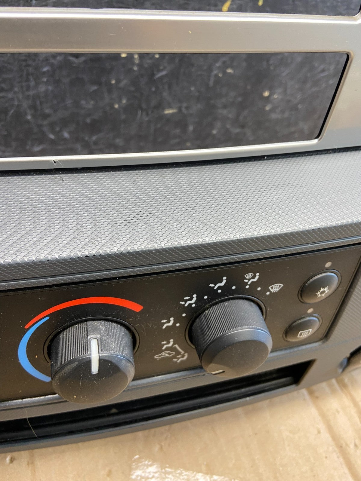2006 to 2008 Dodge Ram Radio Climate Control A/C Heat Dash Bezel Trim AD7241 DG2