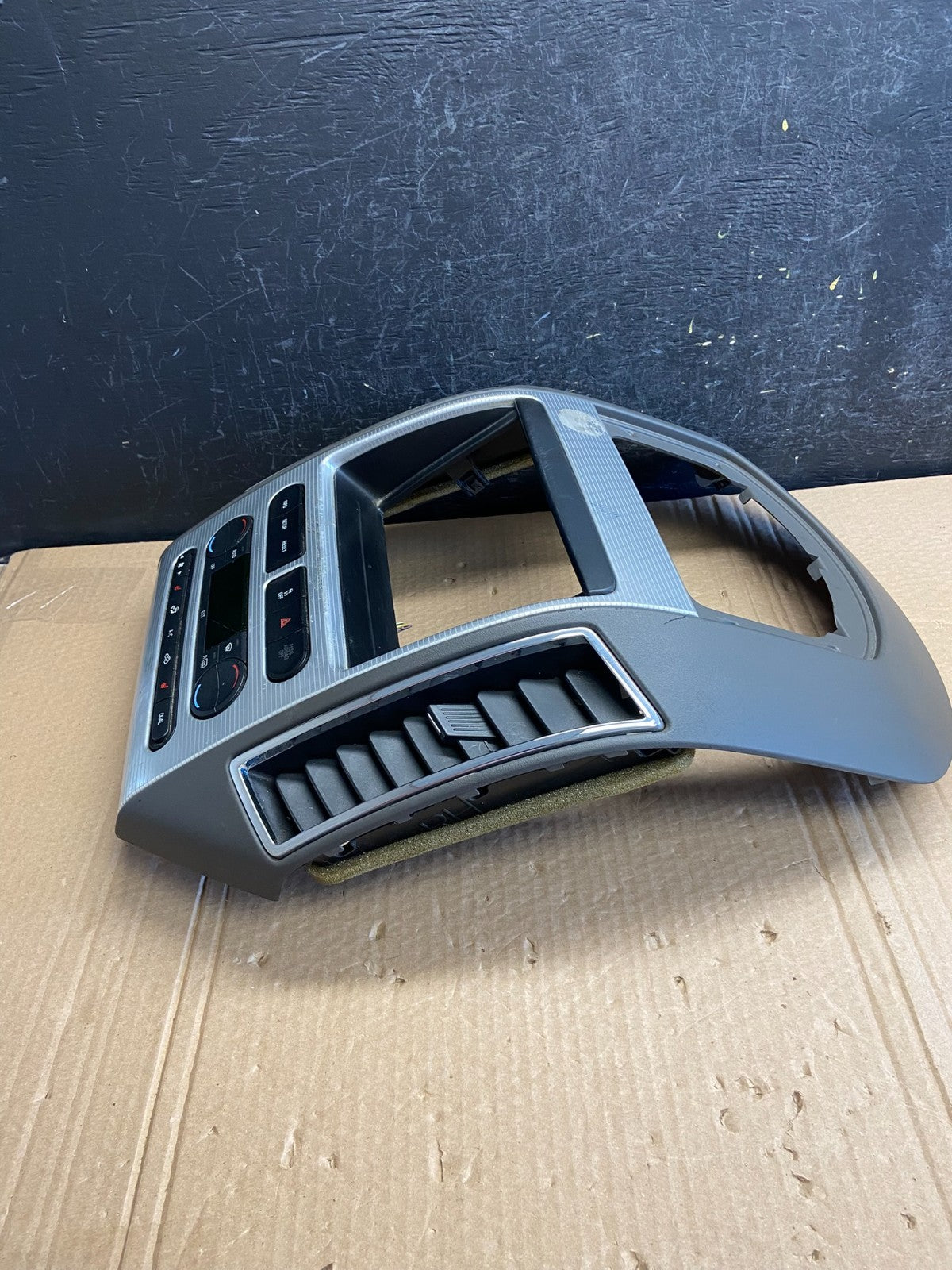 2007 - 2010 Ford Edge Heater Climate Control Radio Control Dash Bezel af6159 DG2