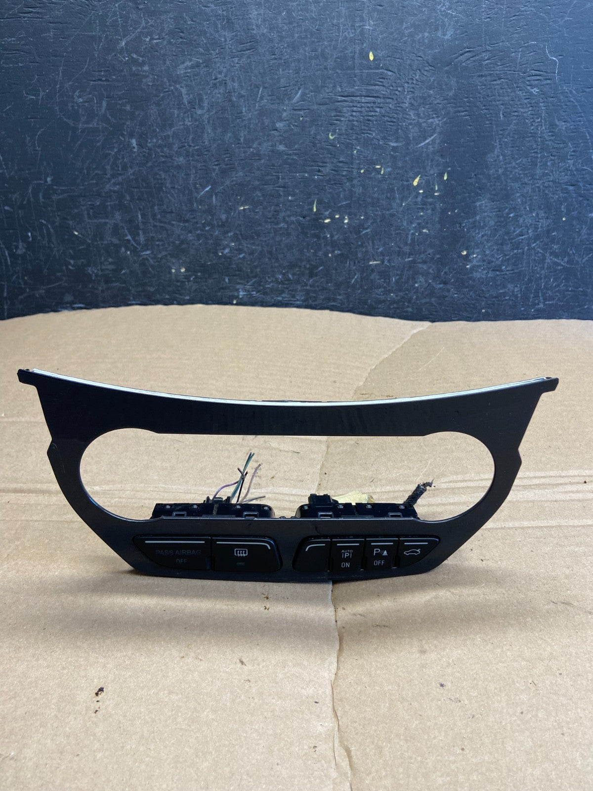 2013 to 2016 Ford Escape Climate Control Trim Panel W/ Switches AF1805 DG0