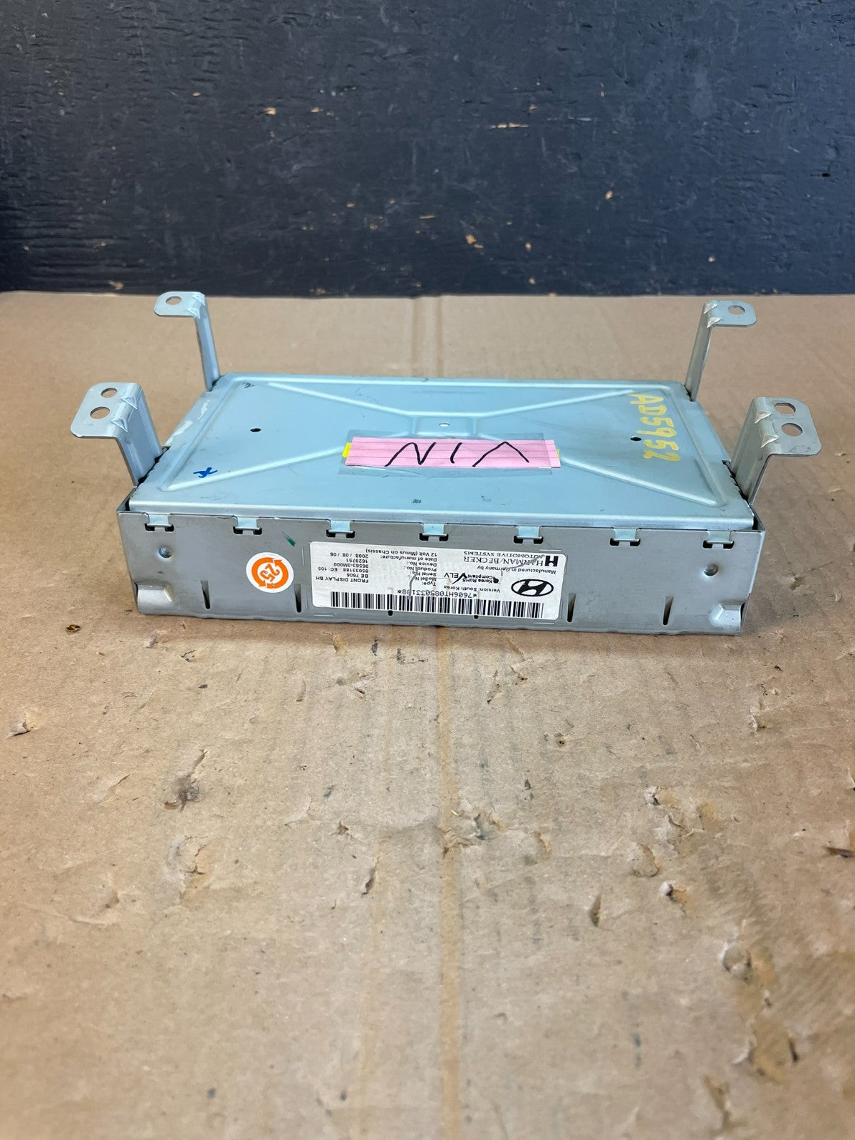 2009-2014 Hyundai Genesis Radio CD Display Screen Navigation AD5952 DG6