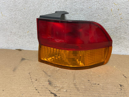 2002 2003 2004 Honda Odyssey Right Passenger Side Tail Light AH4290 LK0