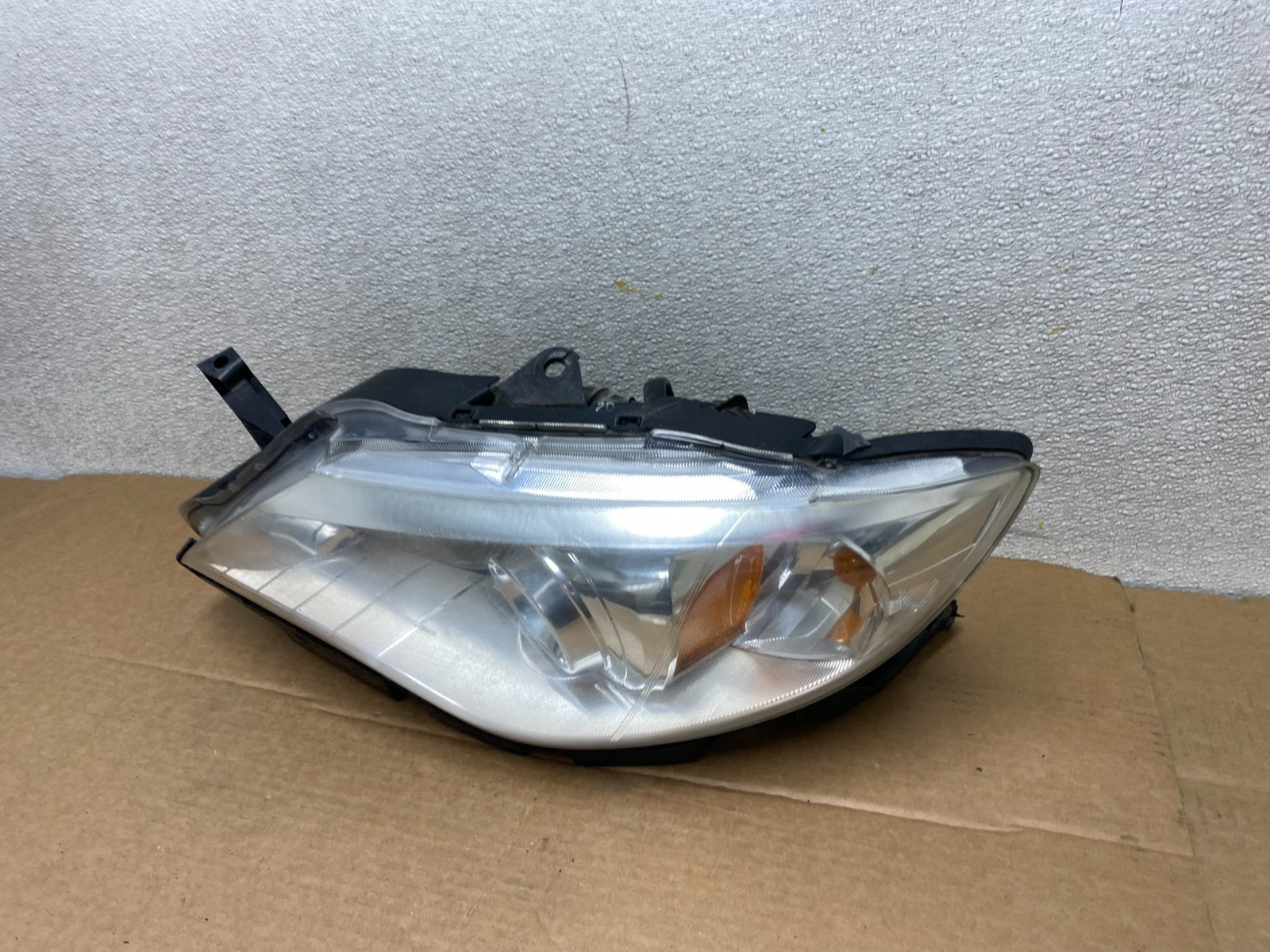 2008 - 2011  Subaru Impreza Left Driver LH Side Halogen Headlight Oem Z1258 DW1