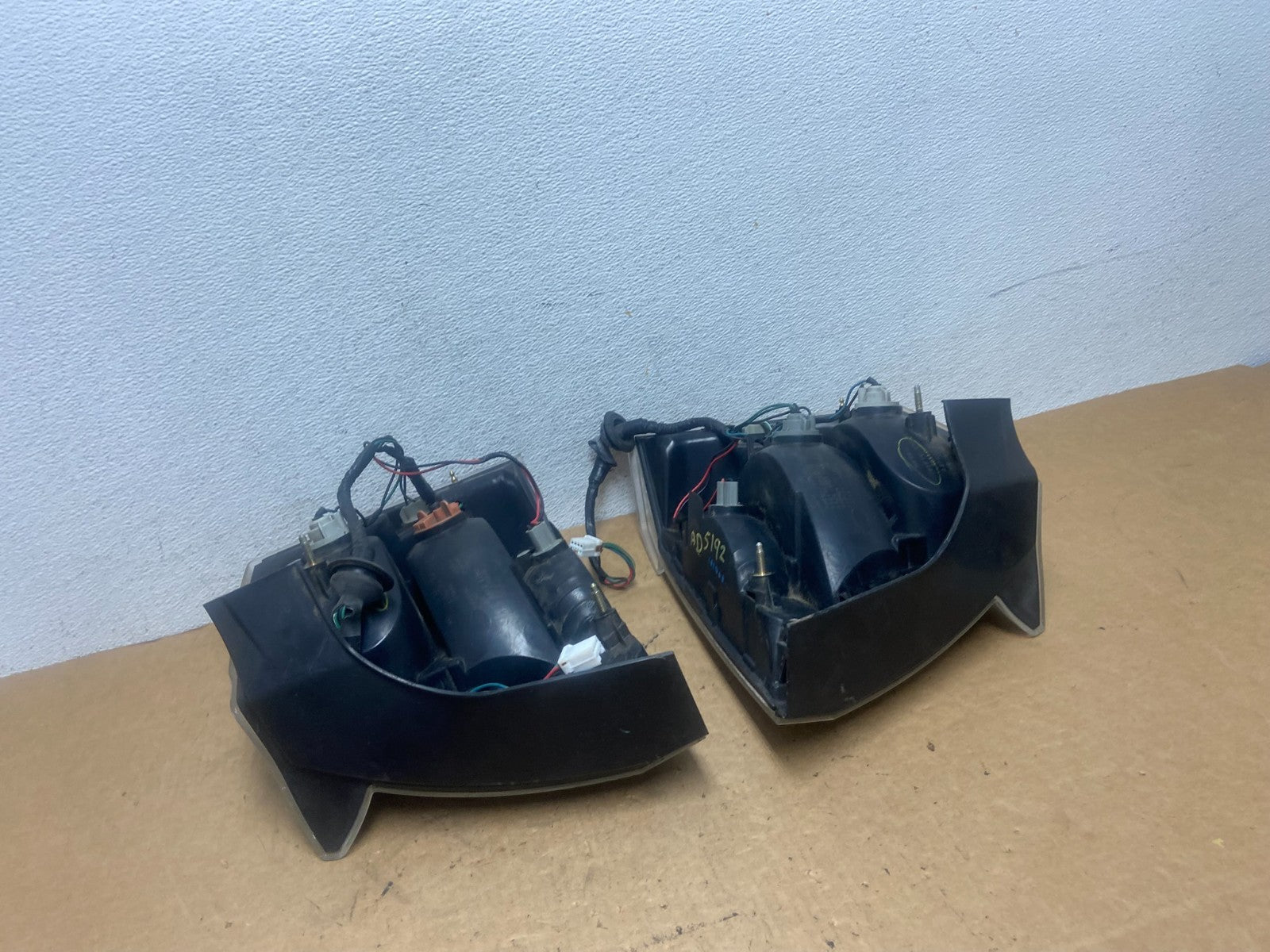 2004 2005 2006 Mitsubishi Galant GTS Left+Right Set Tail Lights AD5192 DG14