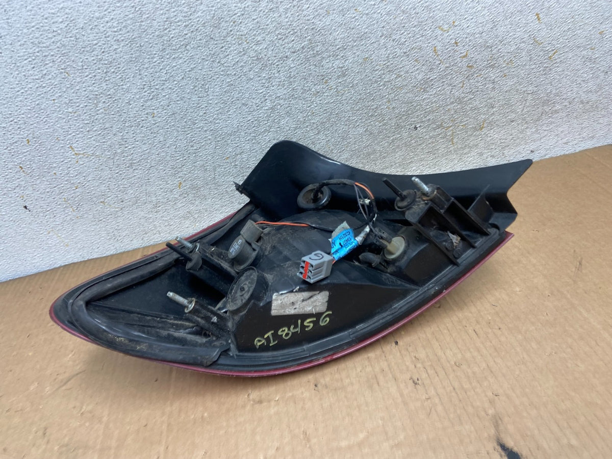 2000 to 2003 Ford Taurus Right Passenger Rh Side Tail Light AI8456 LK9