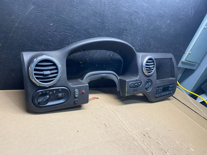 2003 - 2006 Ford Expedition Dash Speedometer Radio Climate Bezel Trim T1404 DG1