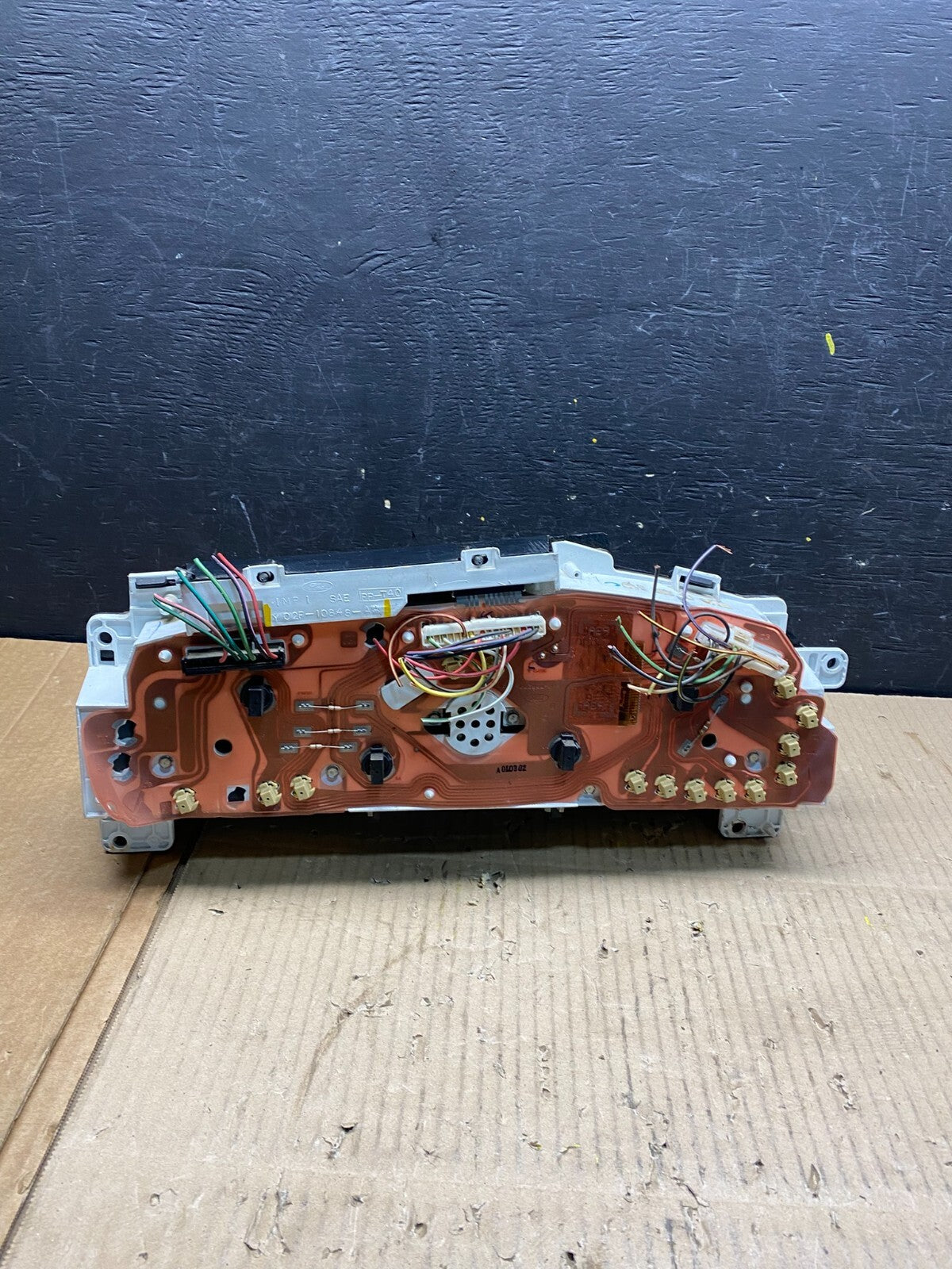 2001 to 2002 Ford Econoline E250 E350 Van Speedometer Instrument Cluster l1553 D4
