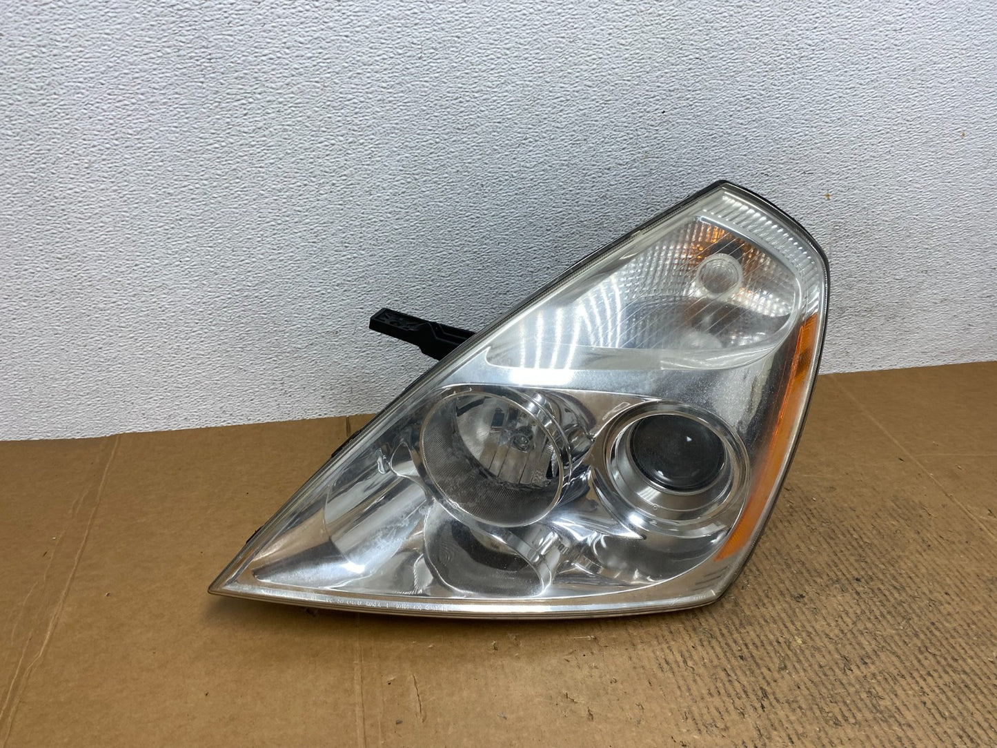 2008-2012 Kia Sedona Left Driver Lh Side Headlight Halogen AE1384 DW2