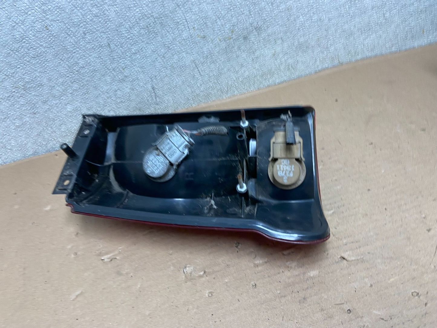 2001 - 2003 Ford Explorer Sport Right Passenger RH Tail Light AA9950 LK4