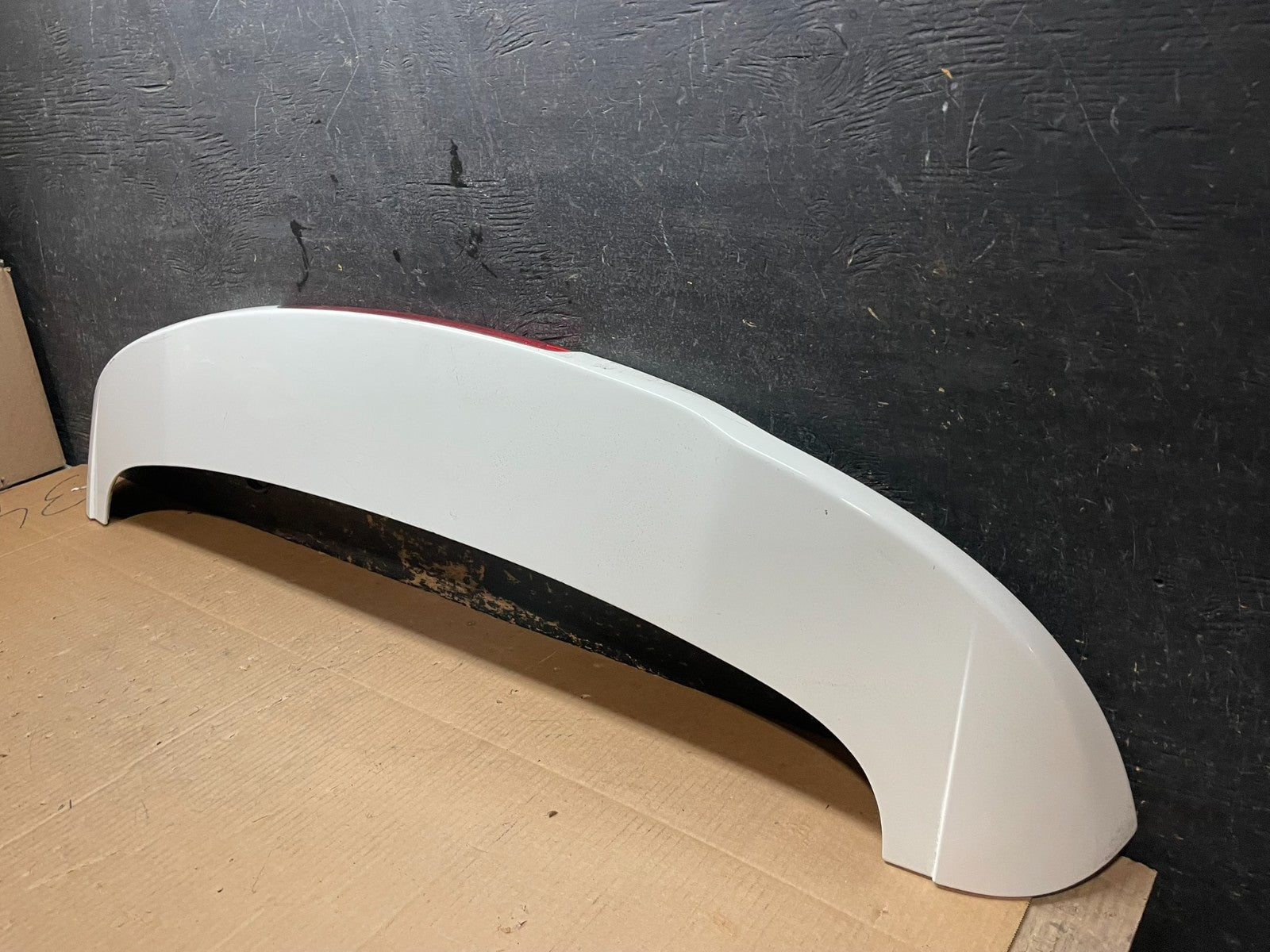 2015 to 2020 Kia Sedona Rear Trunk Spoiler Wing Oem Y1767 DG1