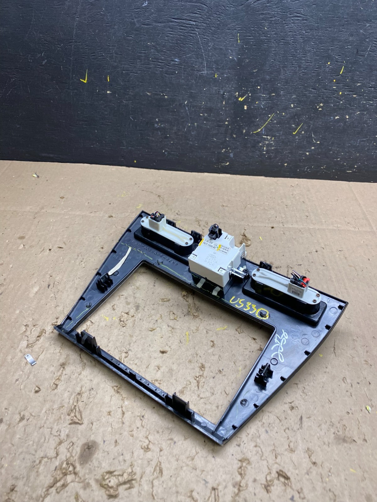 2006 to 2009 Ford Fusion Center Dash Clock Radio Bezel Trim OEM u5330 DG5