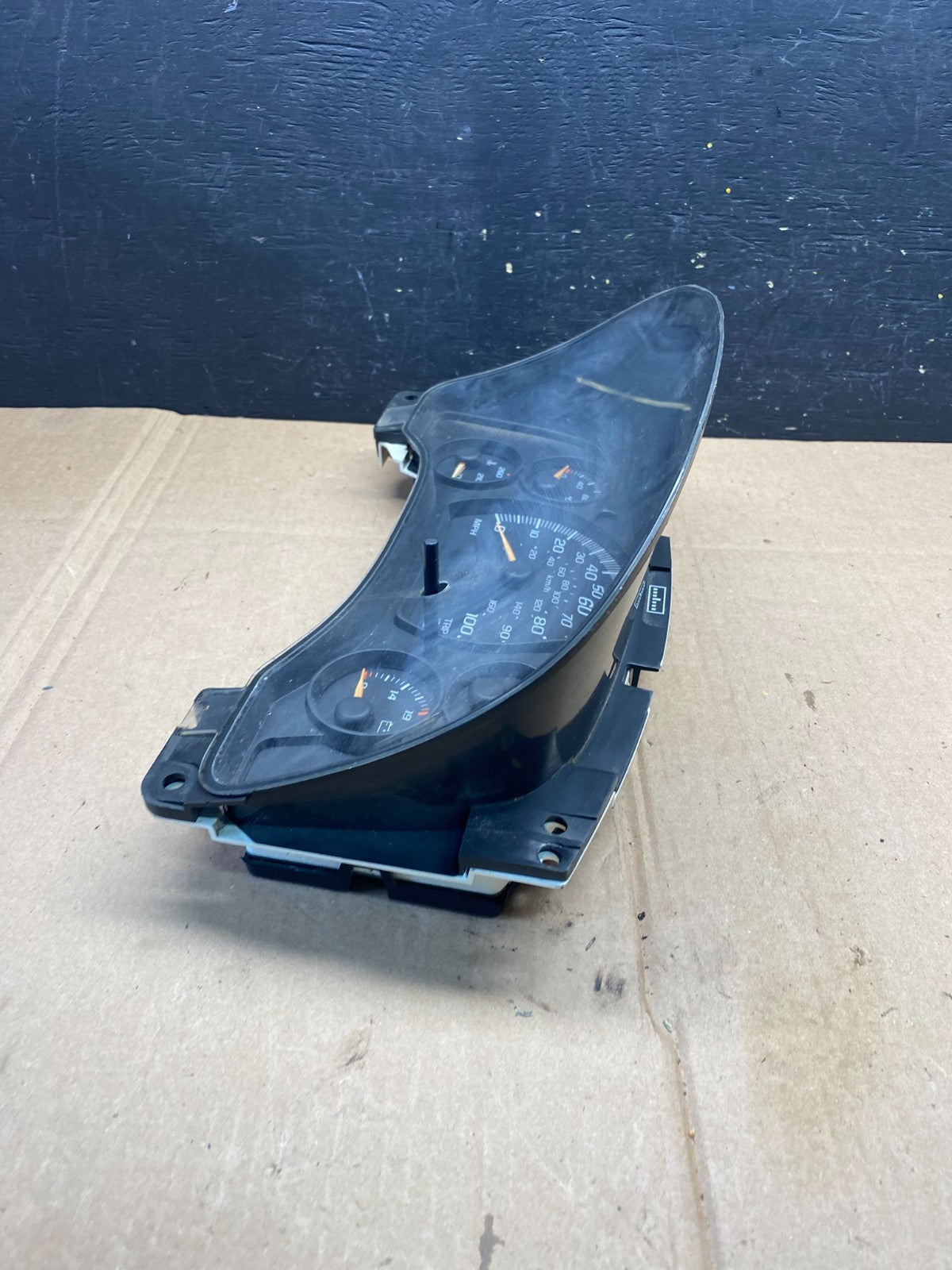 2004 to 2007 Chevrolet Express Speedometer Cluster Gauge O73122